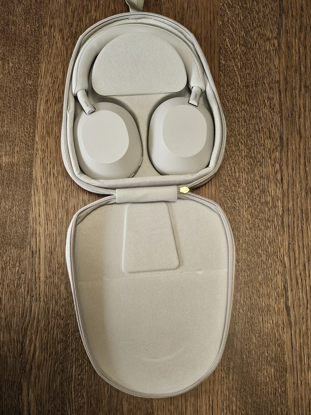 Sony WH-1000XM5 Wireless BlueTooth Noise-Cancelling Headphones — Silver Gray